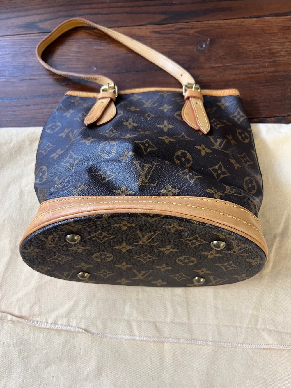 Louis Vuitton Monogram Canvas Bucket Tote in Brown and Tan Leather - Picture 3 of 12